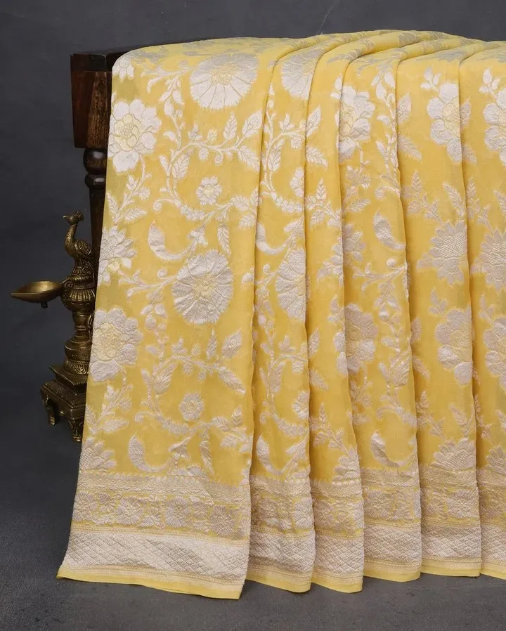 Jangla Pattern Banarasi Saree